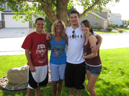 Tyler, Sue, Jordan & Amy (Jordan's girlfriend)
