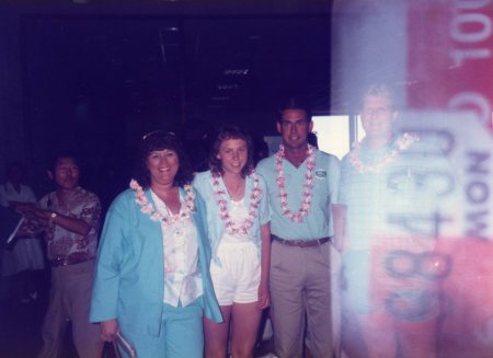 Wendy & friends Hawaii 1986