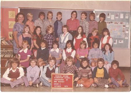 Niagara Elementary 1973