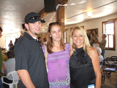 Robert, Kelly and Mom (Chris)