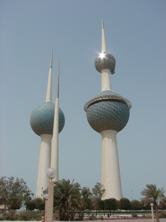 NEEDLE TOWERS IN KUWAIT CITY