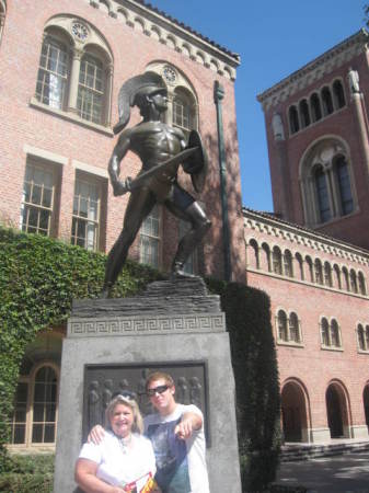 USC CAMPUS - TOMMY TROJAN