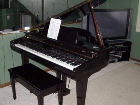 My newest piano (have 3)