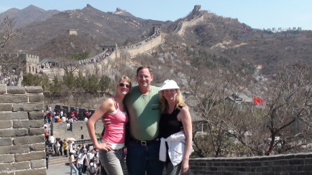 Meredith, Darren, Ellen on Great Wall of China