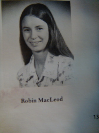ROBIN MACLEOD HS GRAD PHOTO --LOVE THAT HAIR