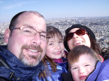 family at  eiffel tower