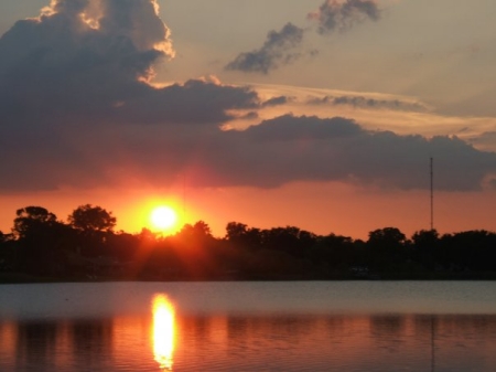Sunset on Lake Kathryn