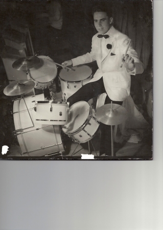 Martin with Drums0001