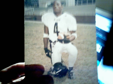 daryl playing football at randolph macon