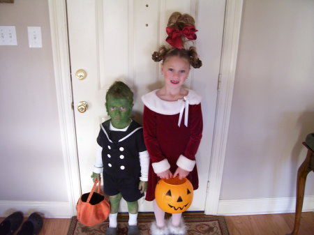 Halloween 09-Grinch and Cindy Lou Who