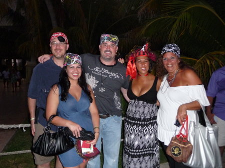 Pirate Ship dinner/dancing cruise in Cancun