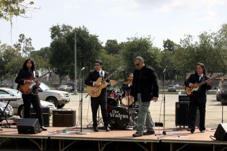 Performing at SG carshow (Photo by Bob Bernal)