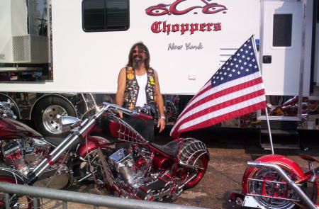 Chillin with Orange County Choppers
