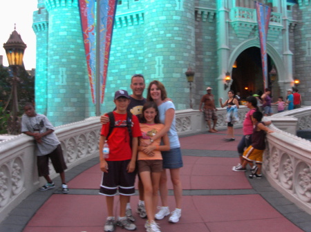 Wayne, Brandon, Rachel & Lisa in Disney
