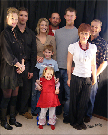 Christmas 09 family pic