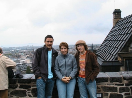 RJ, Cindy & Ross at Edinburgh Castle