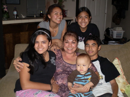 linda & grandkids