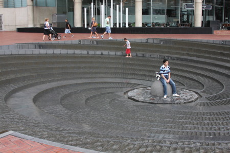 Fountain in front of Sydney Convention Centre