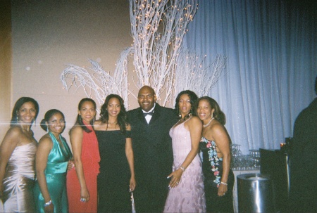 Vince with Members of the NBA Wives Association