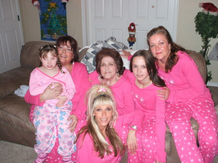 Zoey, Me, Mom, Lexus, Teresa and Tina