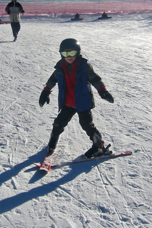 Charlie learning to Ski 04