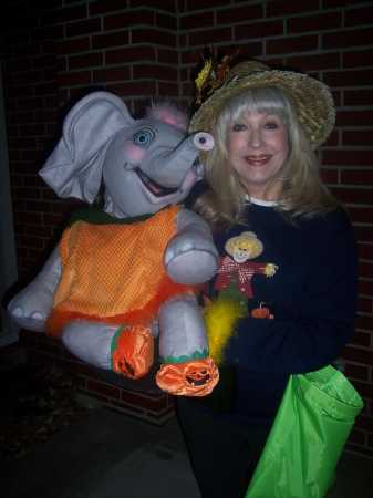 Lizie and denise Halloween 2006