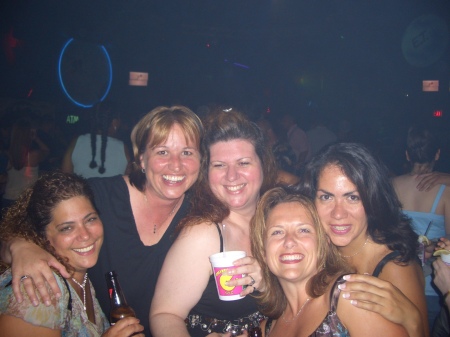 Girls Nite Out 2006