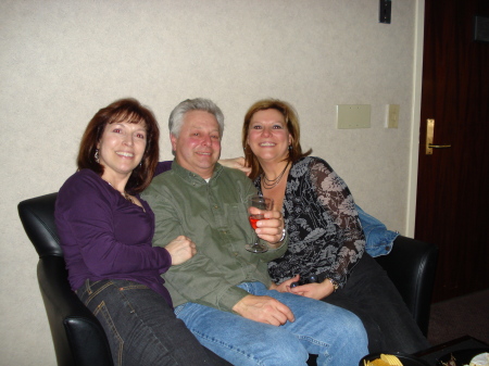 yvonne, rod, sue at springsteen concert