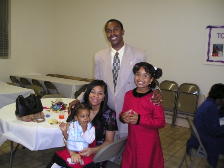 Minister Leron Peterkin and Family