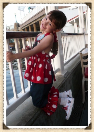 Ashleigh's 1st Trip to Disneyland!!!