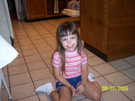 My 3 year old daugher, Lindsey (summer of 2006)