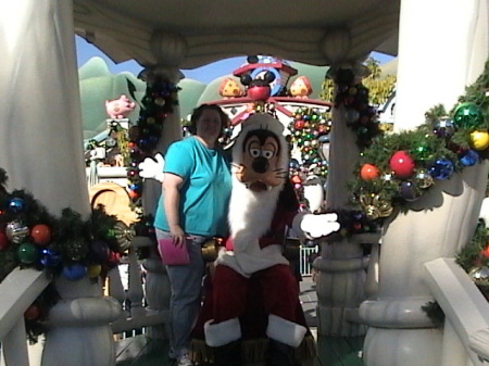 Dusty and Goofy Santa