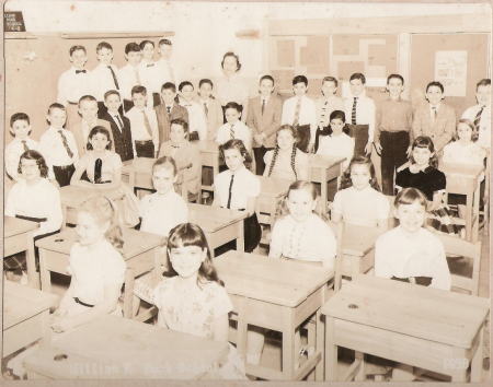 FOUTH GRADE CLASS PHOTO - 1958