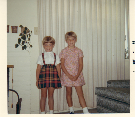 Beth (R) with sister Erin, Nov 1968