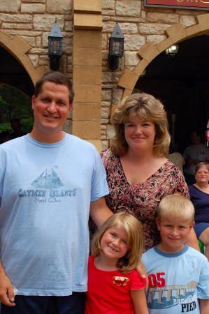Family trip to Busch Gardens Summer 2007