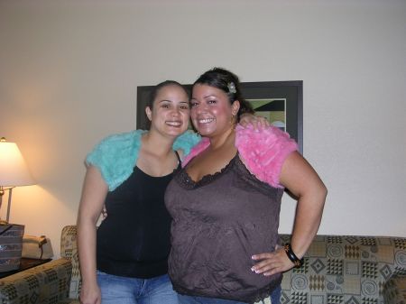 Natalie and Cristina - Vegas - June 2005