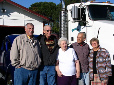 In CA w/mom, 2 brothers and sister