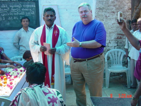 Bruce Preaching in Boroda, Inda
