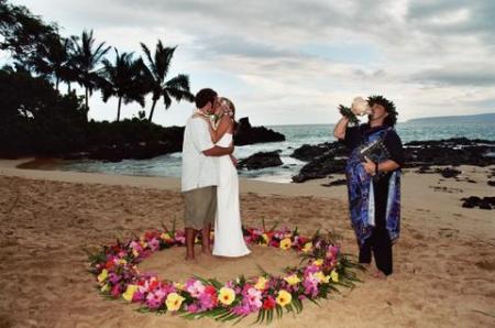 Brandon and Misty's wedding in Hawaii