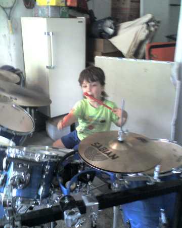 Enzo Jammin in the Garage