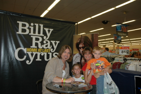 Billy Ray Cyrus ,Me & My 2 younger kids 2007