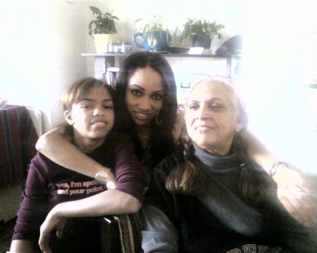 Ashley(daughter), Tyrese (neice), Mom on x-mas 2006