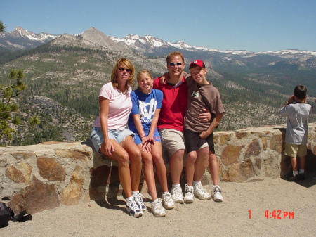 Sheri, Dwight, Nicole and Ryan in Yosemite 06