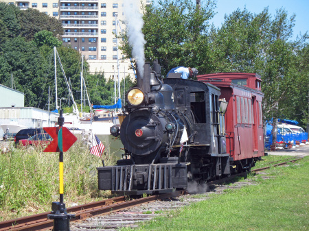 Steam on 2' gauge.