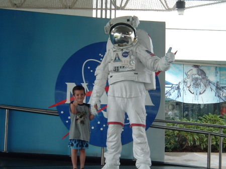 Nikolas & Astronaut
