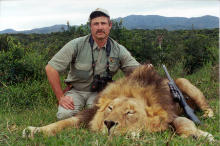 2000 Lion Hunt
