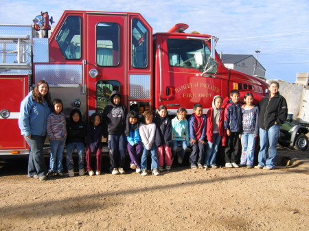 Class Fieldtrip tp the fire station, Paulatuk, NT