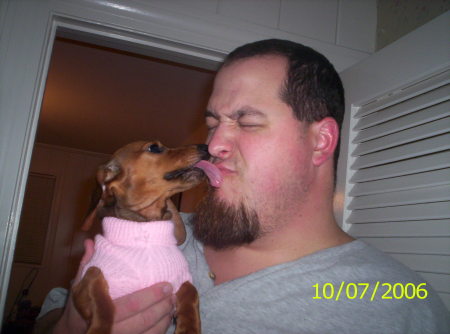 Ginger giving kisses to her Daddy