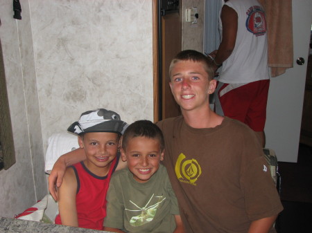 Brady, Drew and Ryan, beach, July 2007