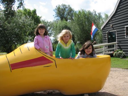 the girls in a shoe in amsterdam  aug 2008